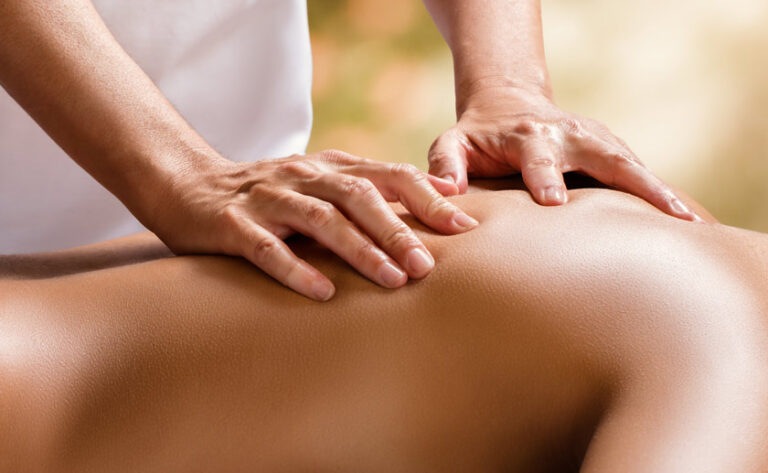 What to Expect During Your deep tissue massage Session